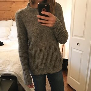 AEO light gray sweater